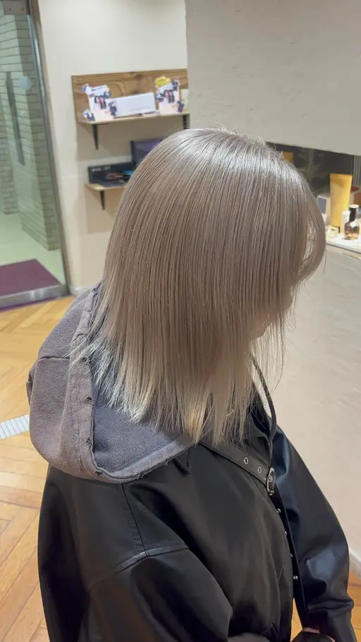 【🕊️ご新規様限定🕊️こだわり抜いたブリーチを使用】🌼ケアブリーチ+カラー 🌼¥14400