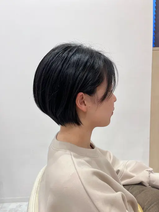 ショートボブ