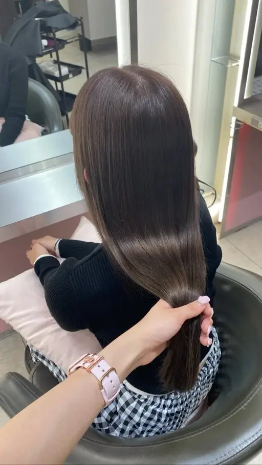 9/12金曜限定🤍うる艶感🆙🫧 縮毛矯正(ストレート)＋高保湿treatment🪽🫧