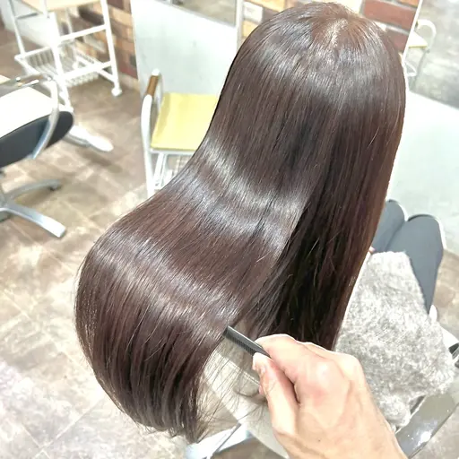 【✨期間限定✨12850円引き】【髪質改善縮毛矯正＋トリートメント】朝起きてブラシでとかすだけでおさまる、ツヤツヤの美髪