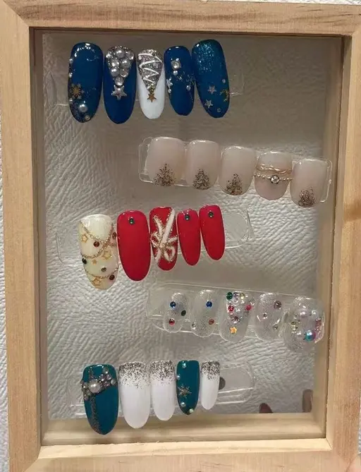 [平日16時​〜​20時限定]初回ジェルオフ無料、クリスマス限定コース ¥4980