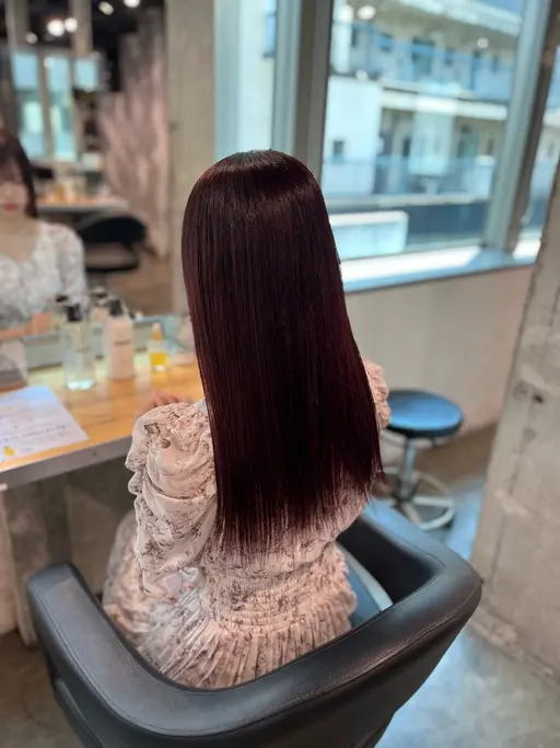💌当日予約限定💌ガーリーなスタイルに🍒ワンカラー+オリジナルトリートメント+コテ巻き仕上げ🤍