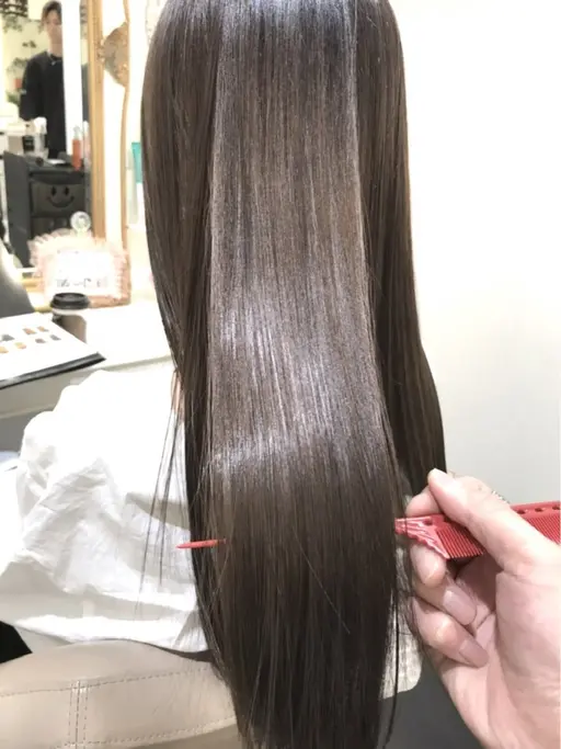 ❤️‍🔥就活・実習 に向けて暗くしたい方✨期間や次のカラーも考えたお客様に合った薬剤を配合します！  メンズも可能！