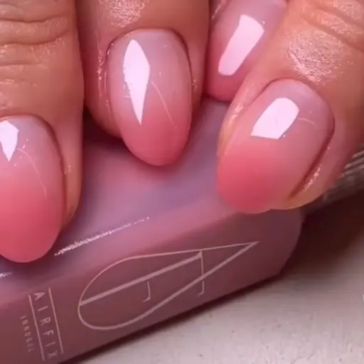 残り1名様で締め切り‼️ピンクグラデーション🌸