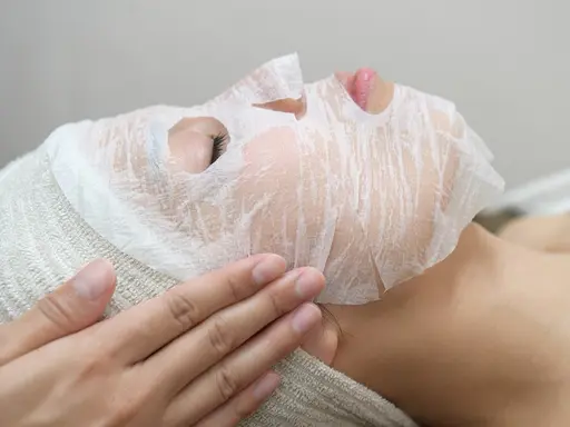 夏限定【冷んやり美白✨】暑い日にぴったり！冷たい美白成分配合パックでお肌の熱ダメージを軽減しながら美白＆ツヤ肌に🤍