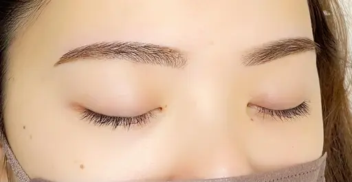 ちょこっとムダ毛処理　眉毛のWAX脱毛