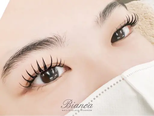 8月限定🎐アンドヘルシー100本¥6500120本¥7300マツエクよりもパッチリしたお目元に👀️🩵