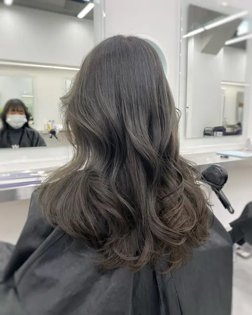 髪の透明感を引き出す🤍赤みを消し去るオリーブカラー🤍