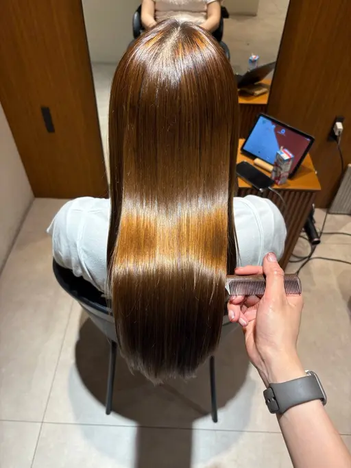 土曜日限定メニュー🫧酸性ストレート(ショートのみ)＋2steptreatment🫧