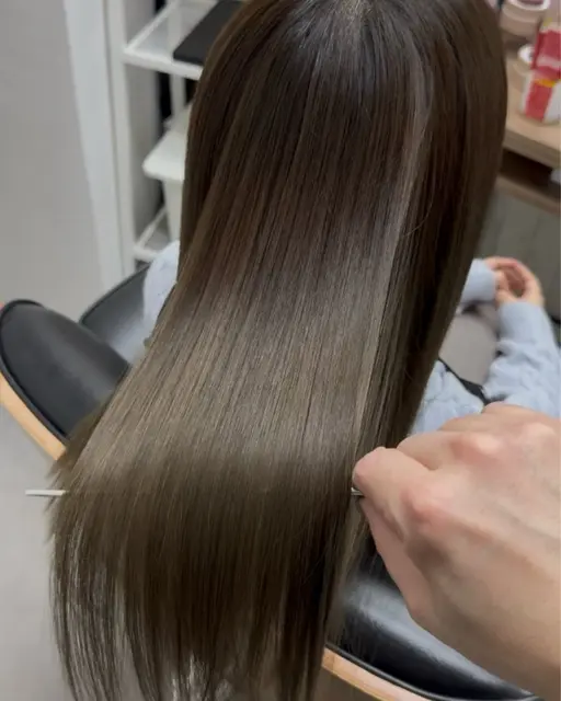 人気No.1《12月🉐》メンテナンスカット+艶カラー+NEO髪質改善トリートメント