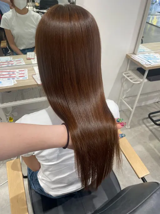 これを見た方ラッキーです!✨縮毛矯正よりも低ダメージ✨酸性ストレート❣️先着3名限定!