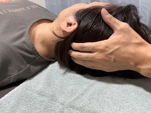 【ミニモ学割】PC、スマホで疲れきった頭に⭐︎夜ぐっすり眠れる『快眠ヘッドスパ』45分¥2,500 は《10/31まで》