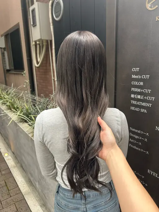 【11/20限定‼️】アディクシーカラー🦩🤍🎀(毛先カット💇🏻♀️)