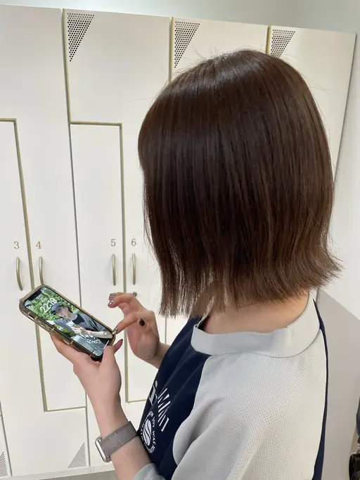 ボブカット✂️(肩上・3センチ以上カット)+トリートメント