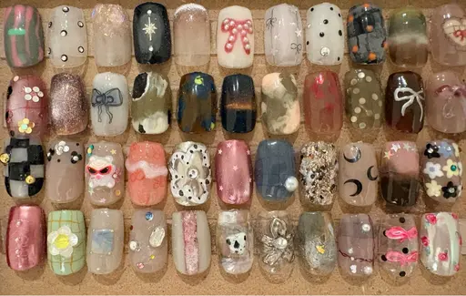 ハンドネイル🩷4本 サンプルから オフケア込み✨