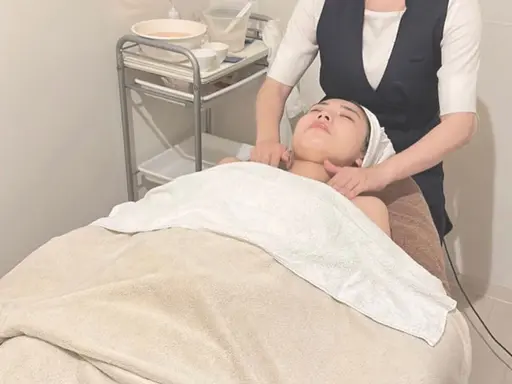 【12月3名限定❣️ミニモ特別プラン💫】フェイシャルマッサージ&パック💆🏻♀️🫧