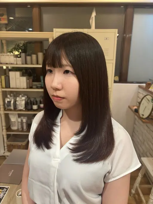 10/20✨【ロング​〜​セミロング🪄】レイヤーカット💇🏻‍♀️➕トリートメント✩
