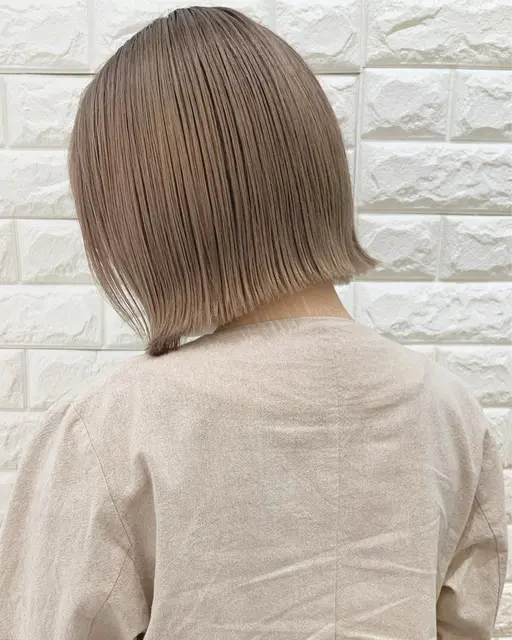 ブリーチリタッチ(2​〜​3cm)＋オンカラー＋5ステップトリートメント✨