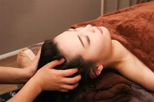 全身アロマリンパ＋ヘッドスパ　計120分　※12/1(月)からの日程で承ります。