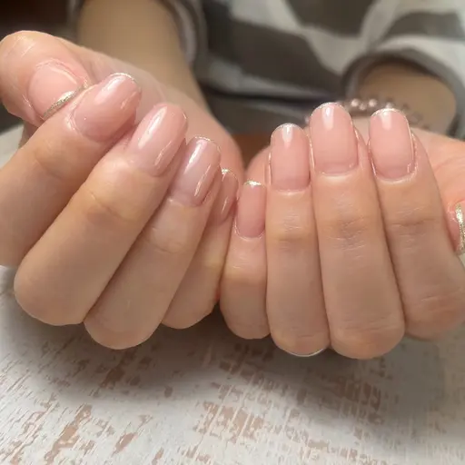 期間限定クーポン✨【1名様限定】ワンカラー＋先端フレンチ（オフ込み）💅ストーン2本までプレゼント🎁