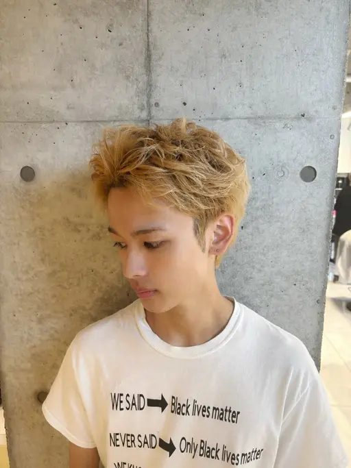 【水曜日だけ天神店出勤です🙇🏻♂️】カット➕ハイトーンカラー💫