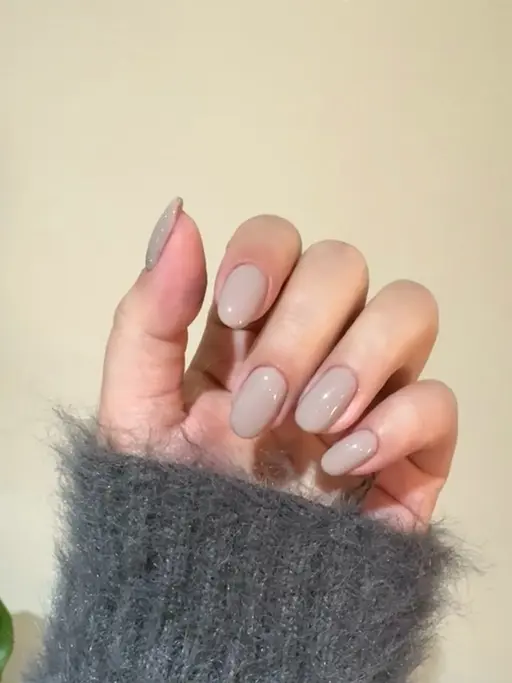 新規様：他店オフ+ケア＋角質除去、3色までカラー選べれる（フラッシュラメもOK），浮かない技術保証。