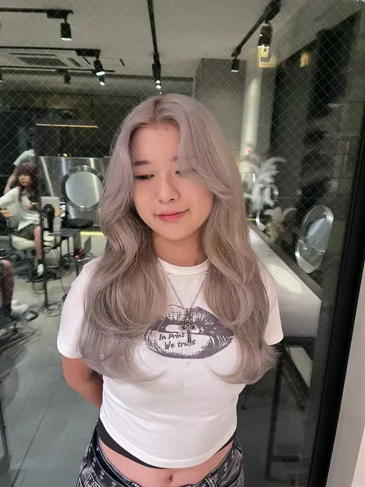 12月限定メニュー❕】ブリーチ➕オンカラー🌷🫧🎀🎧🪽💭☁️