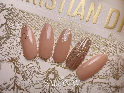 🎀美フォルムにこだわり🎀際まで美しい！オフィスネイルにおすすめ♪大人上品デザインの定額コースA（※オフ有り）✨