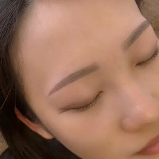 眉スタイリング