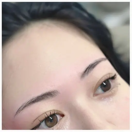 垢抜けを叶える◎美眉毛アイブロウ（WAX＋メイク込み）