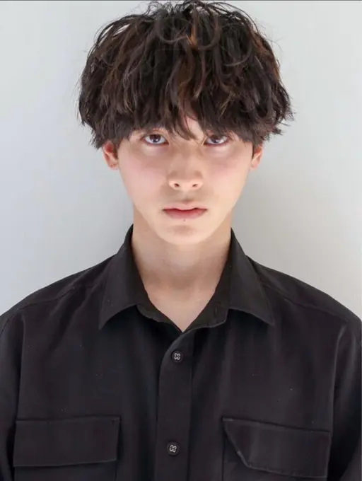 【10名限定価格⭐️】メンズパーマモデル🌀カット➕パーマ➕シャンプートリートメント➕セット💫詳細ご確認ください