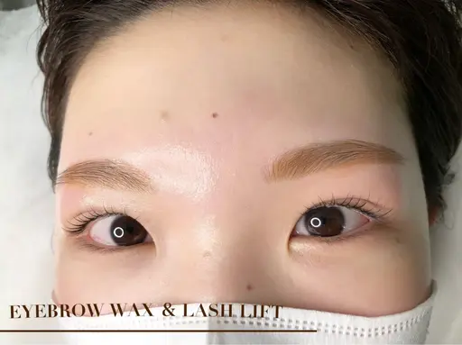 人気No.1メニュー👑眉毛ワックススタイリング🥣＋パリジェンヌ👀✨￥8600▷▶￥6600