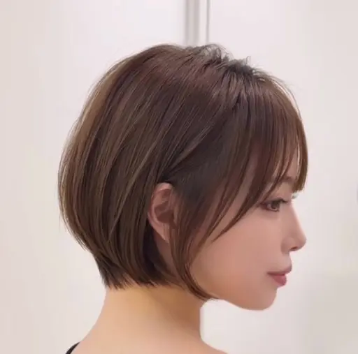 ショートボブ