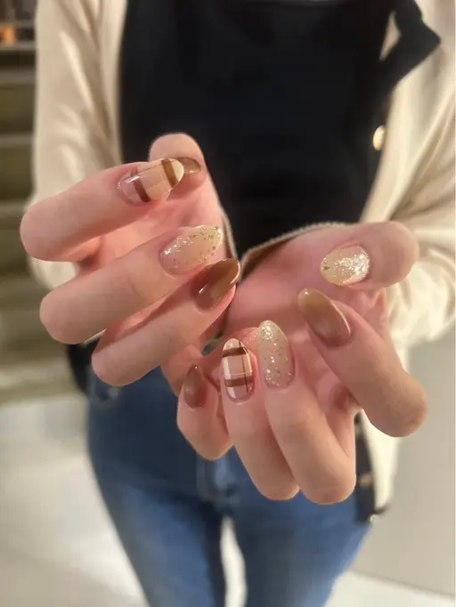 ハンドネイル 手書きチェックアート含む持ち込みデザイン🎀🎨(チェックは両手2本ずつまで)【オフ有り】