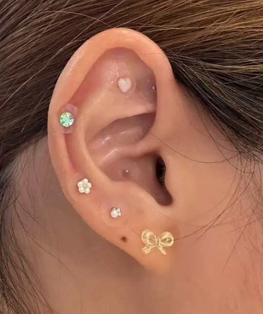 平日限定耳ツボジュエリー👂💎　付け放題
