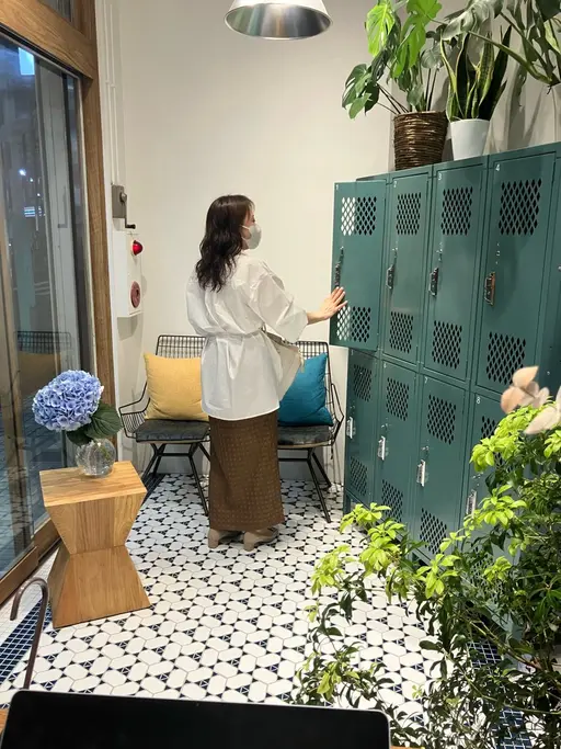 綱島店、ロングヘア(胸下の長さ)+パーマ試験モデル
