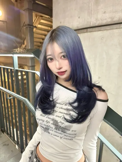 【ルーツグラデーションカラー】※何色でもできます。あなただけのデザインを🫶🏻ケアブリーチ+オンカラー+2stepTr