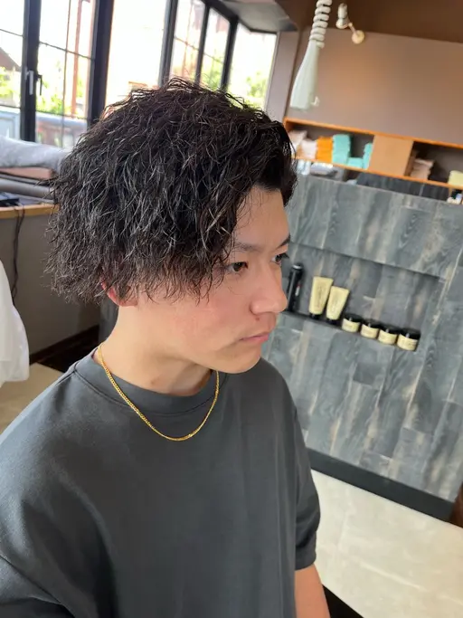 (年末限定U24ミニモ学割)平日限定メンズカット+ケアパーマ+トリートメント ¥7000