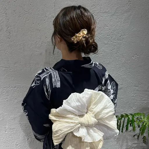 🌻 浴衣着付け＋ヘアアレンジ 🌻 土日祝 ¥8.800