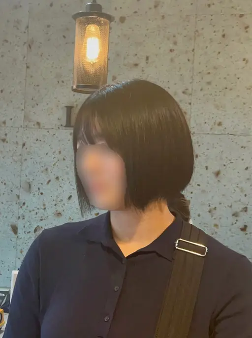 🪽縮毛矯正でうねりのないサラサラヘアに(カット込み)