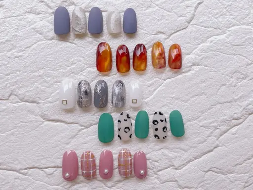 毎月変わる☆マンスリーデザイン💅💕オフケア&駐車場料金🅿️付き