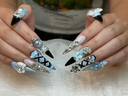 💥【学割コース】チップ長さ出し10本・アートやり&パーツ付け放題