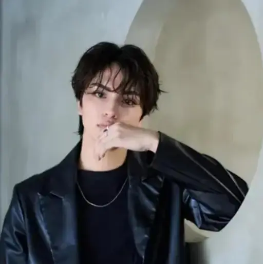 パラレルブロウ(眉毛パーマ)+眉ワックス+スタイリング