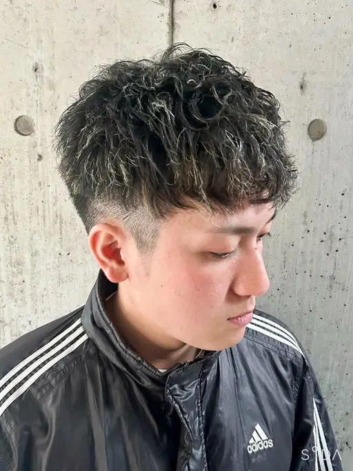 🔥〖ミニモSALE限定メニュー〗🔥カット＋メッシュ＋パーマ￥12000