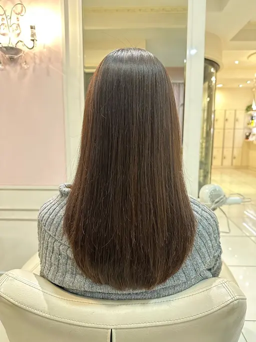 毛先を整える程度のカット