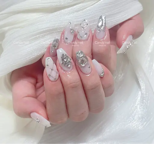 ジェルオフ有🎀チップ長さだし持ち込みデザインパーツつけ放題120分💕 長さだし自爪裏1cmまで