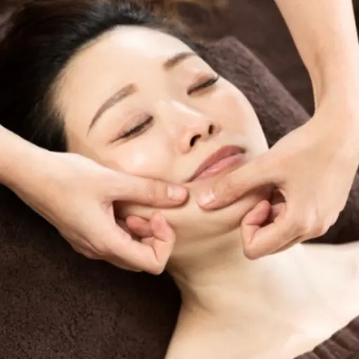 🧡【噛み締め・歯ぎしり】🧡レビュー割🌿ヘッドスパ＋首肩＋顎周り⏰60分⭐️首肩こり/むくみ/頭痛(メンズ可)