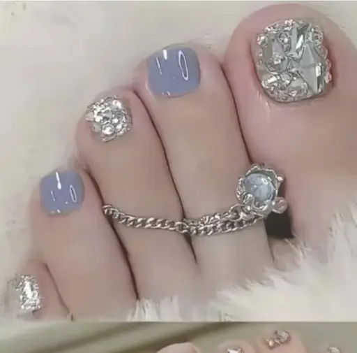 【フットネイルアート4本付き¥6980】