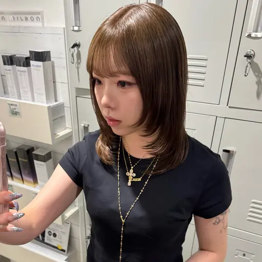 9月限定🌻　　　　　　　　　　　　　　　　　　　　　　　　　カット✂️➕保湿トリートメント🤍