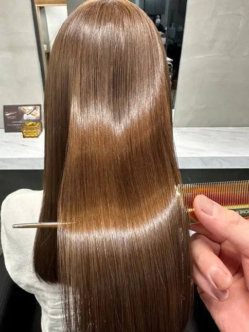 【新規限定】サラツヤ髪質改善トリートメント+潤い艶カラー+パーソナル小顔カット🫧